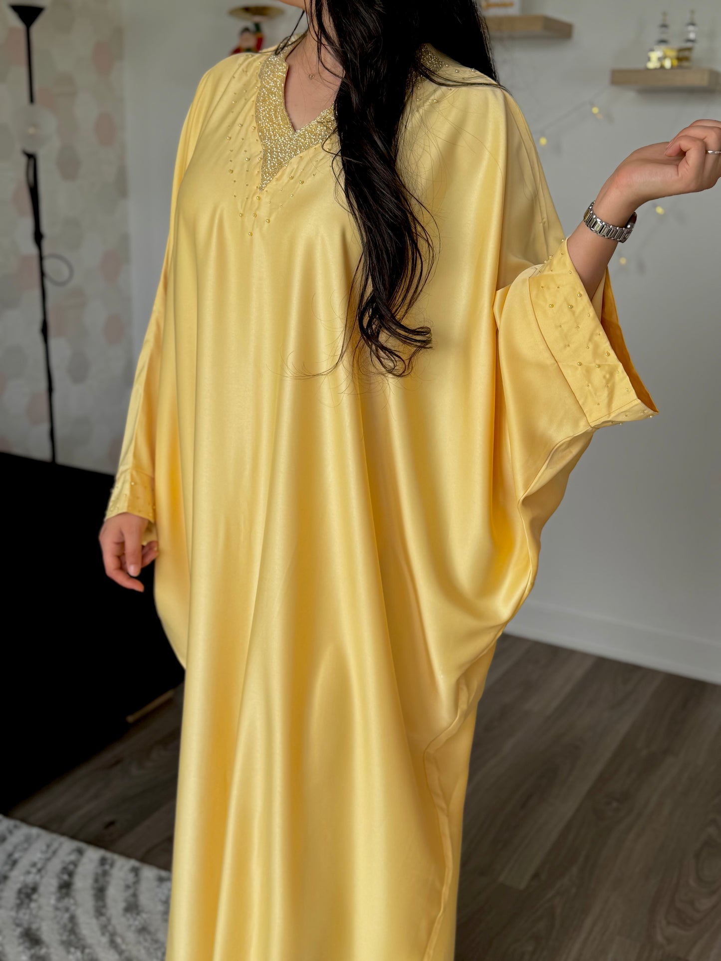 Abaya Yousra avec Ceinture Intérieure Jaune