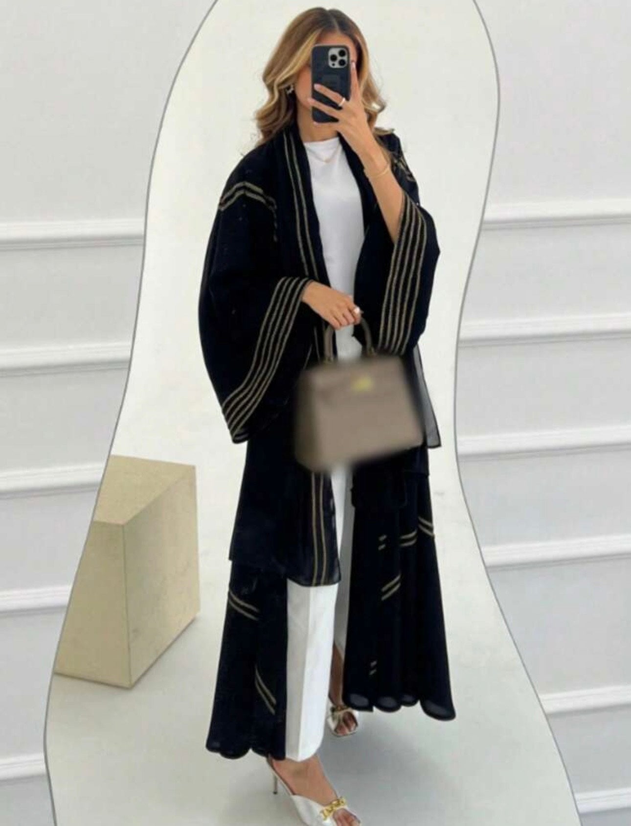 ABAYA SARAH