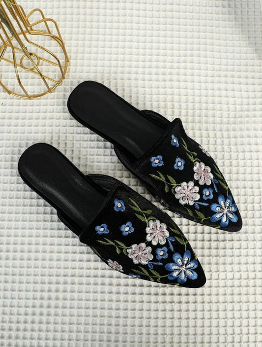 Mules Brodées en Velours