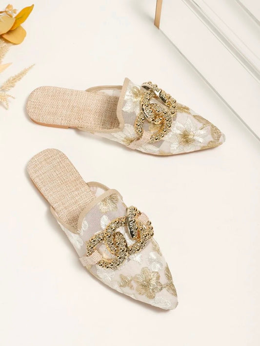 Mules Brodées avec Boucle Dorée