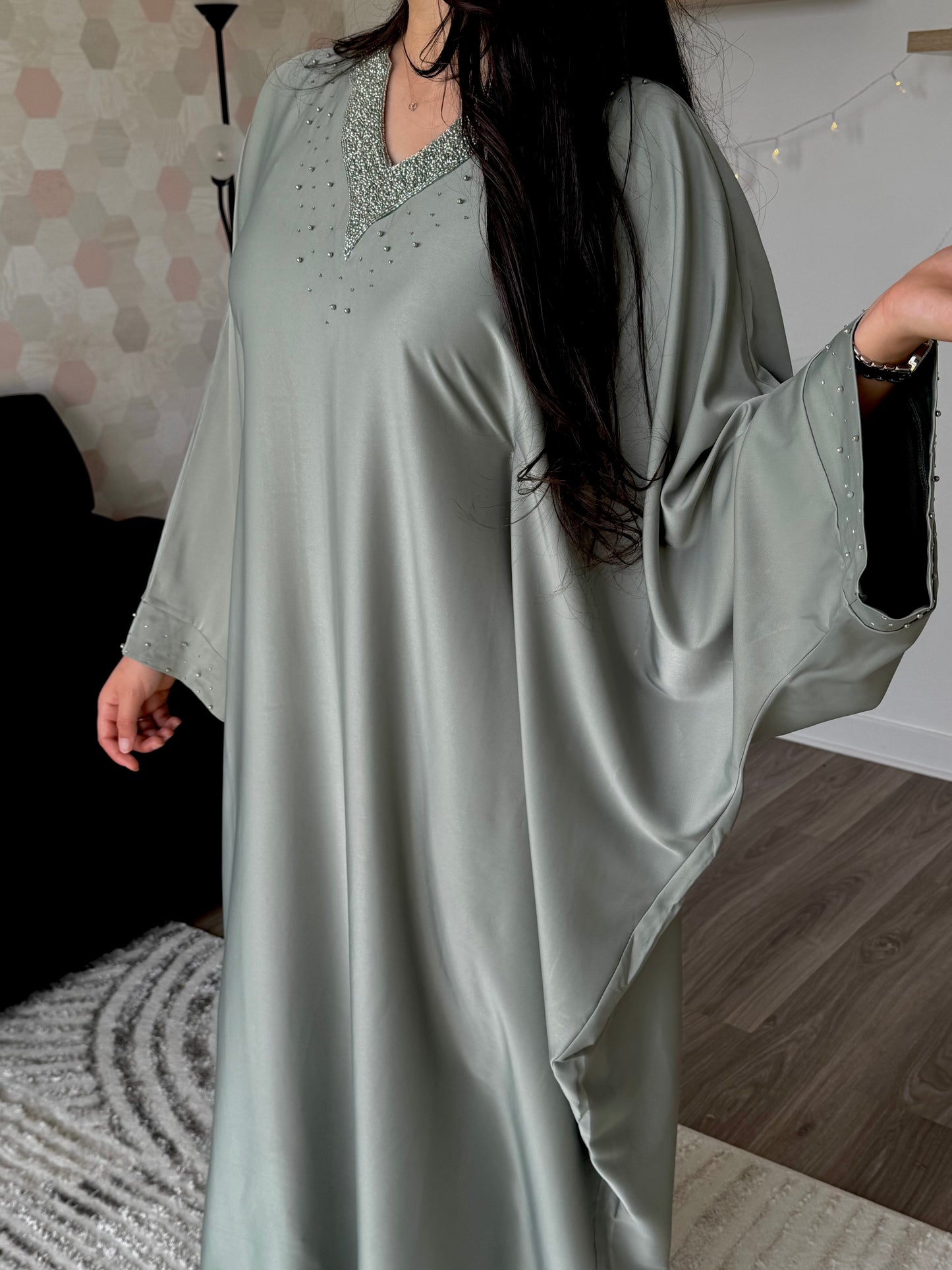 Abaya Yousra avec Ceinture Intérieure Vert