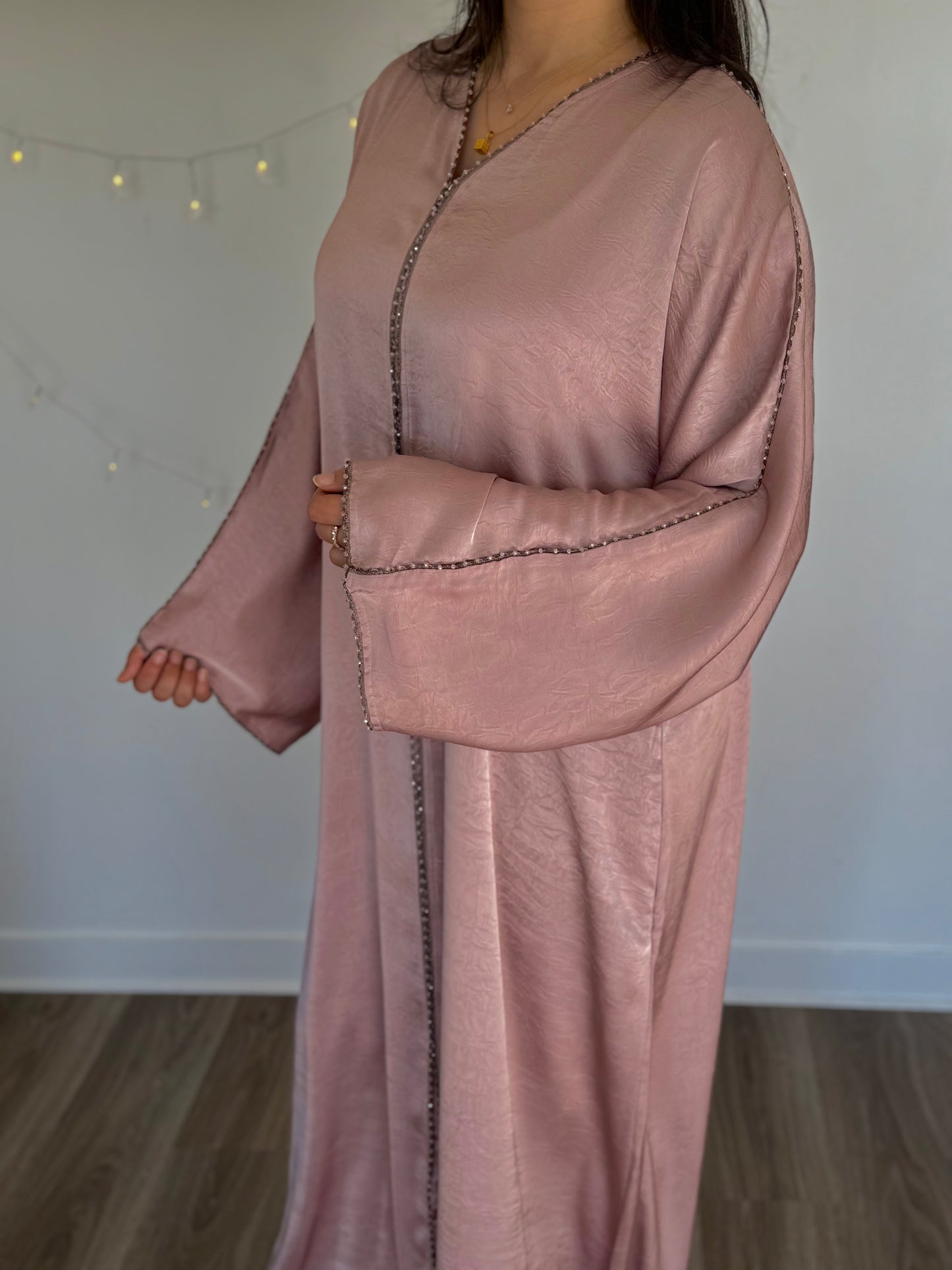 Abaya Lamis avec Ceinture Rose